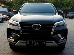 JUAL Toyota Fortuner 2.8 VRZ AT 2022 Hitam