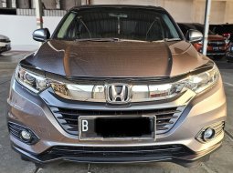 Honda HRV E A/T ( Matic ) 2021 Abu2 Mulus Km 18rban Siap Pakai