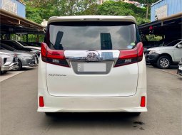 Toyota Alphard SC 2016 Putih 6