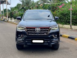 Toyota Fortuner 2.4 TRD AT 2020 hitam diesel cash kredit proses bisa dibantu