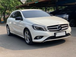 Mercedes-Benz A-Class A 200 2013 Putih 3