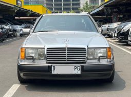 Mercedes-Benz 300CE C124 3.0 Automatic 1989 1