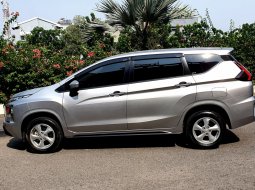 Mitsubishi Xpander GLS A/T 2022 silver km 14 ribuan matic pajak panjang tangan pertama dari baru 4