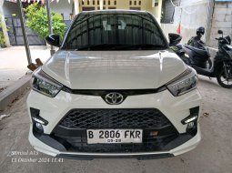 Toyota Raize 1.0T GR Sport CVT (Two Tone) 2023 Putih