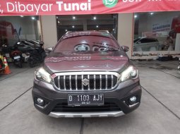 Suzuki SX4 S-Cross 1.5 AT 2022	Abu - Pajak Panjang - TDP Rendah