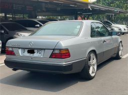 Mercedes-Benz 300CE C124 3.0 Automatic 1986 4