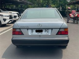 Mercedes-Benz 300CE C124 3.0 Automatic 1986 6