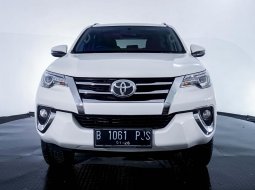 Toyota Fortuner 2.4 VRZ AT 2020 1