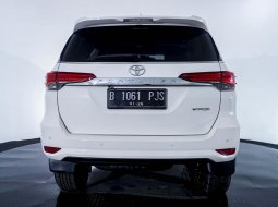 Toyota Fortuner 2.4 VRZ AT 2020 10