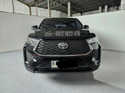 Toyota Innova Zenix V 2.0 bensin AT ( Matic ) 2023 Hitam km 18rban Good Condition siap pakai