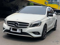 Mercedes-Benz A-Class A 200 2013 Hatchback 8