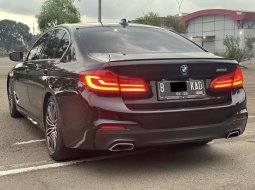 BMW 5 Series 530i 2020 Sedan 4