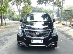 FAMILY CAR! HYUNDAI H1 ROYALE BENSIN AT HITAM 2018