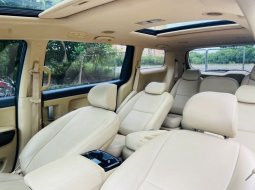 Kia Grand Sedona Ultimate 2017 Coklat 9