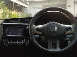 Honda BR-V E CVT Abu-abu 2019 KM401rbuan Mulus abis siap pake  8