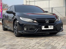 DIJUAL CEPAT CIVIC HATCHBACK AT HITAM 2018 KONDISI DIJAMIN BAGUS