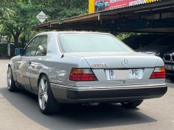 Mercedes-Benz 300CE C124 3.0 Automatic 1989 6