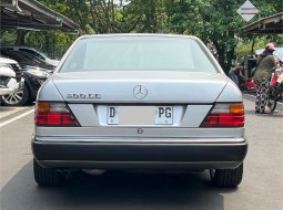 Mercedes-Benz 300CE C124 3.0 Automatic 1989 3