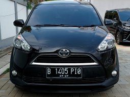 JUAL Toyota Sienta V CVT 2017 Hitam