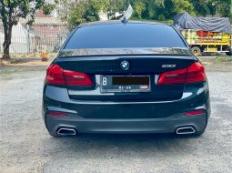 BMW 5 Series 530i 2020 Sedan 4