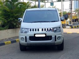 Mitsubishi Delica Royal 2015 putih cash kredit bisa dibantu