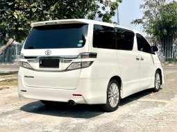 Toyota Vellfire ZG 2014 Putih 6