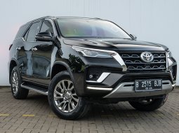 Toyota Fortuner 2.4 VRZ AT 2021 - Garansi 1 Tahun - BLACK DIAMOND