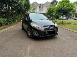 Mazda 2 V 2014 Manual Hitam Istimewa Murah