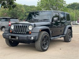 Jeep Wrangler Sport Unlimited 2011 Hitam