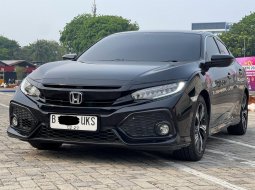 JUAL CEPAT 2018 CIVIC HATCHBACK AT HITAM DAPETIN DISKON HARGA SEKARANG! 3