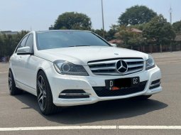 DISKON GEDE 2013 MERCY C300 AVANTGARDE AT PUTIH SIAP PAKAI