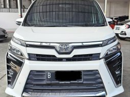 Toyota Voxy 2.0 A/T ( Matic ) 2019 Putih Km 50rban Mulus Siap Pakai Good Condition