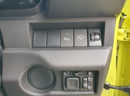 Suzuki Jimny AT 2024 km 700 perak hijau 20