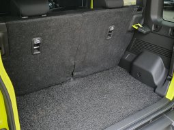 Suzuki Jimny AT 2024 km 700 perak hijau 21