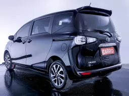 Toyota Sienta V CVT 2021 9