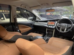 Toyota Kijang Innova 2.4G 2017 Abu-abu 9