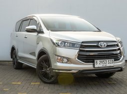 Toyota Kijang Innova 2.0 Venturer AT 2019 - Garansi 1 Tahun - SILVER METALLIC