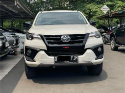 Toyota Fortuner 2.4 VRZ AT 2019