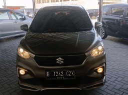 Suzuki Ertiga Sport AT 2022 Abu-abu