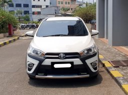 Toyota Yaris TRD Sportivo Heykers 2017 putih cash kredit proses bisa dibantu