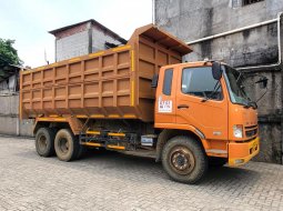 18rbKM+banBARU MURAH Mitsubishi Fuso tronton 6x4 Dumptruck 2022 2