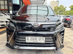 Toyota Voxy 2.0 Matic Tahun 2017 Kondisi Mulus Terawat Istimewa Seperti Baru