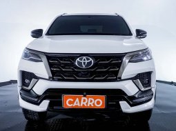 Toyota Fortuner 2.8 GR Sport AT 2022 Putih