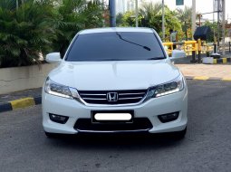 Honda Accord 2.4 VTi-L 2015 putih km 36 ribuan pajak panjang cash kredit proses bisa dibantu