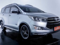 JUAL Toyota Innova 2.0 Venturer AT 2020 Silver