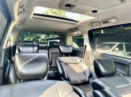 Nissan Elgrand Highway Star 2014 Minivan 8