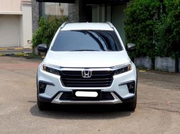 Honda BR-V Prestige CVT 2023 matic putih km 15 ribuan cash kredit proses bisa dibantu