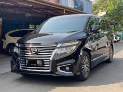 Nissan Elgrand Highway Star 2014 Minivan 2