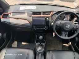 Honda Mobilio RS 1.5 AT 2020 PUTIH 6