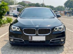 BMW 5 Series 520i 2016 Hitam